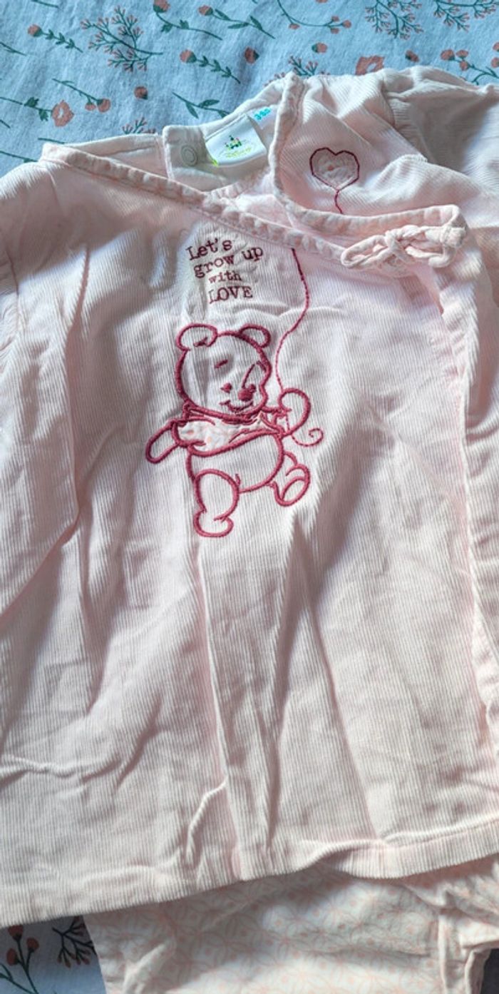 Ensemble attaché body long pantalon et veste Kimono Winnie l'Ourson brodé Disney 3-6mois Neuf - photo numéro 2