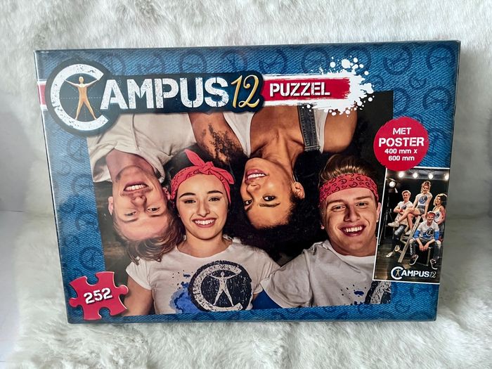 Puzzle campus 12, 252 pièces, sous blister