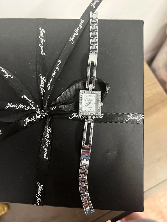 Montre femme Neuf