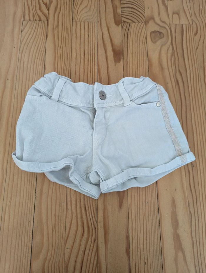 Short blanc, taille 3 ans chez Okaïdi