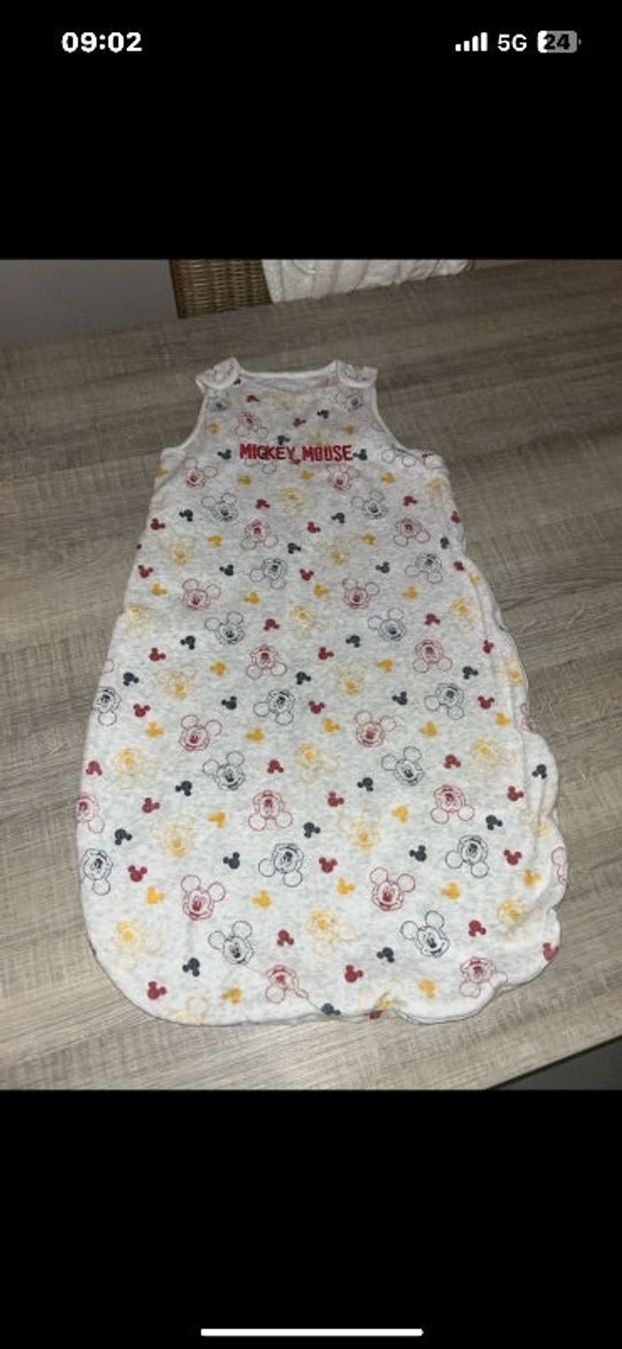 Belle petite gigoteuse Mickey