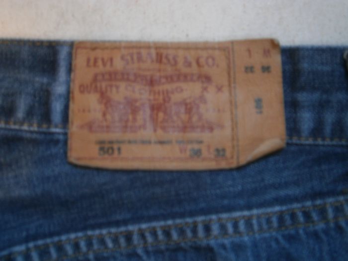 Jeans bleu LEVI'S 501 Taille 46 - photo numéro 7