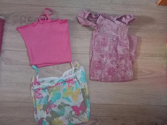 Lot 3 tops (10 ans) - photo numéro 2