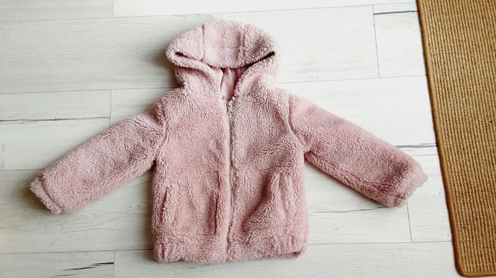 Vêtement fille manteau veste blouson rose moumoute U essentiel taille 4 ans