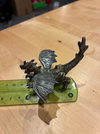 Figurine dragon