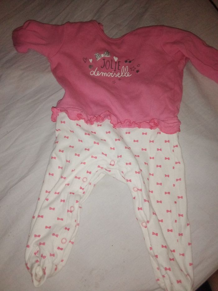 Lots pyjama 6 mois - photo numéro 2