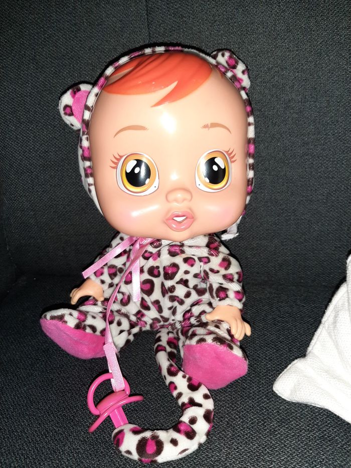 CRY BABIES Léa le léopard