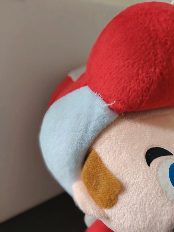 Peluche Mario en costume de yoshi rouge - photo numéro 2