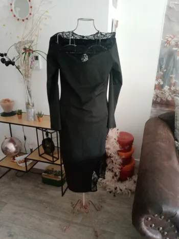 Robe noir dentelle