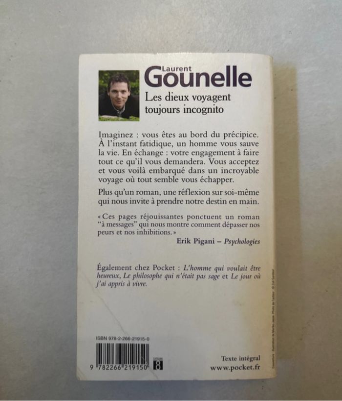 Les dieux voyagent toujours incognito - photo numéro 2