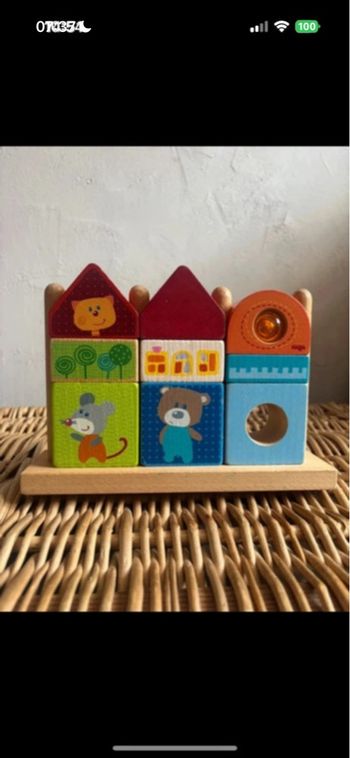 Jouet a empilé en bois en très bon état  Marque : Haba