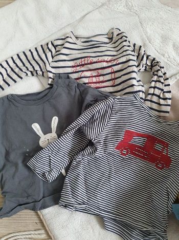 Lot de vêtements garçon 9 et 12 mois de marque