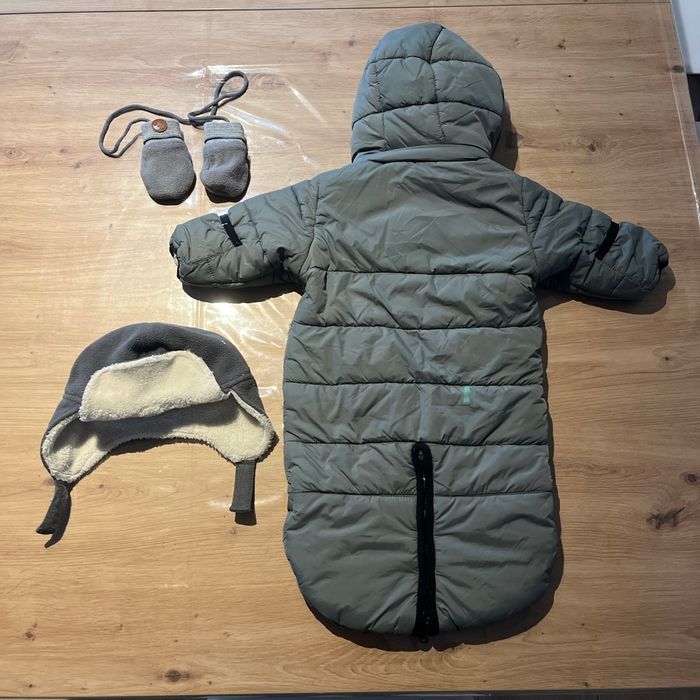 Combipilote grise taille 0-6 mois avec bonnet et gants - photo numéro 2