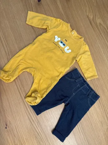 Lot de 2 vêtements Kiabi