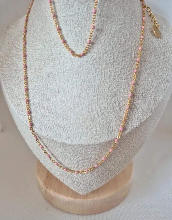 Parure 2 bijoux : collier ras du cou + bracelet dorée or acier inoxydable perles rose - photo numéro 3