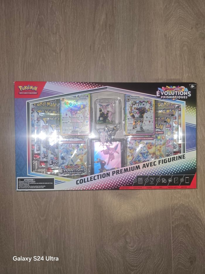 Pokemon coffret prenium figurine evolutions prismatiques 8.5