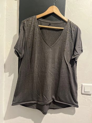 TEE shirt