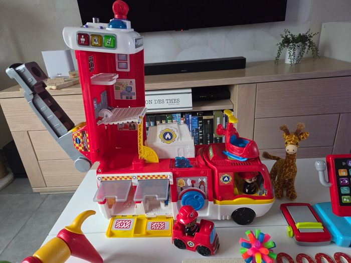 Lot de jouets vtech tut tut chiffres magnétiques girafe et caisse - photo numéro 4