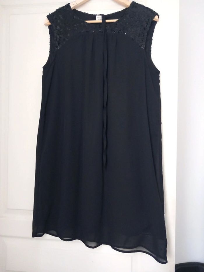 Robe noire 40