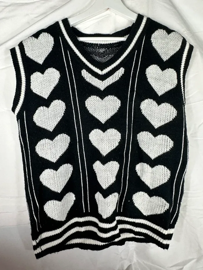 Pull cardigan sans manche cœur YesStyle