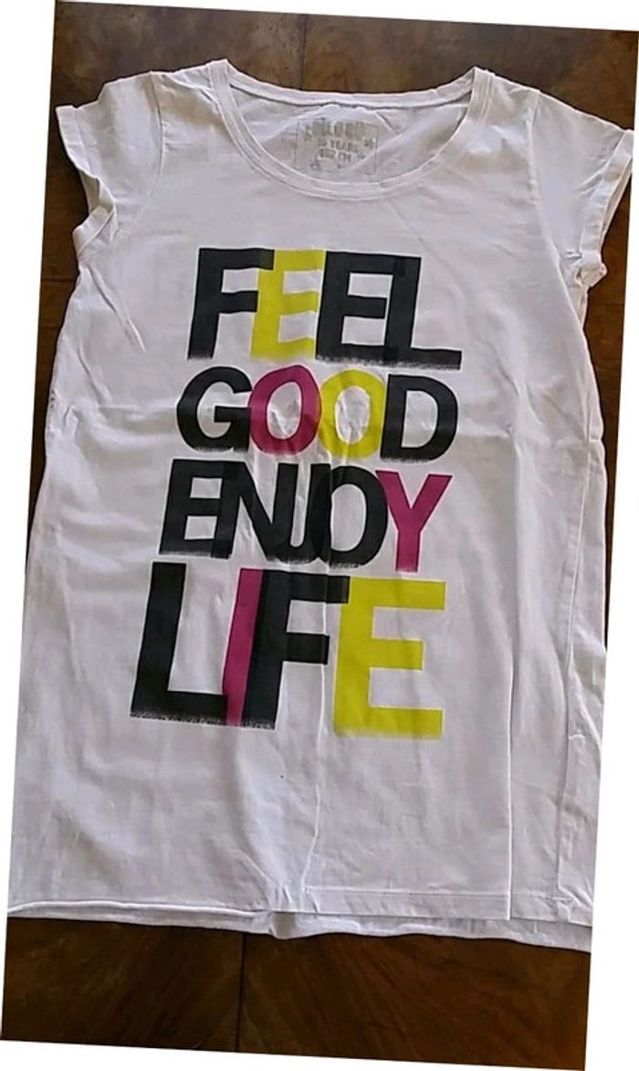Tee shirt fille taille 16 ans ou S