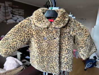Manteau jaguar fausse fourrure