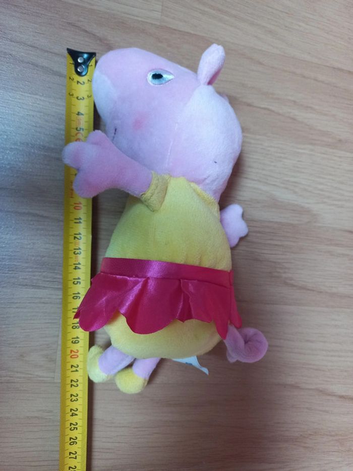Peluche Peppa pig - photo numéro 2