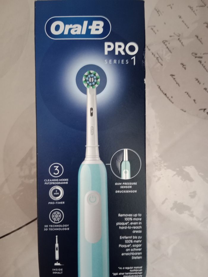 Brosse à dents électrique oral B - photo numéro 2