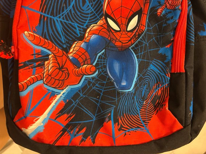 Sac à dos Spiderman - photo numéro 3