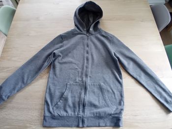 Veste à capuche Kiabi garçon 16 ans (S) - Excellent état