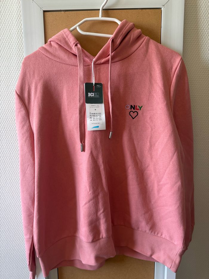 Sweat à capuche neuf avec étiquette - photo numéro 5