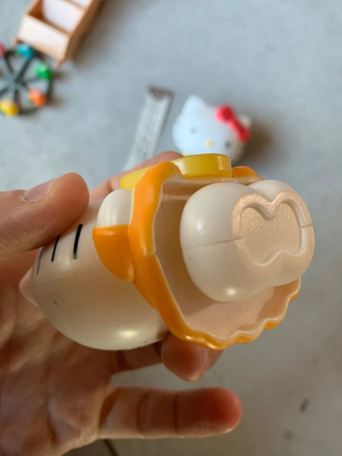 Lot sanrio hello kitty figurine Guitar robe - photo numéro 5