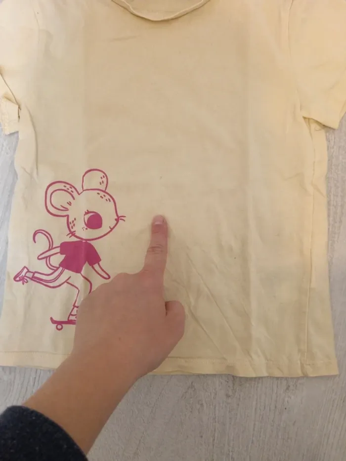 Lot Tshirt petits défauts 6 ans - photo numéro 7