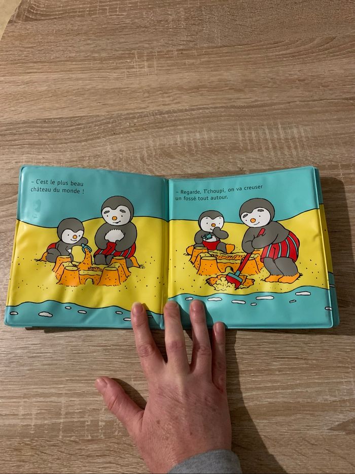 Livre de bain T’choupi à la mer - photo numéro 4