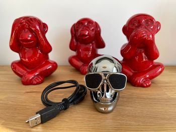 Petite enceinte « Tête de mort » Bluetooth