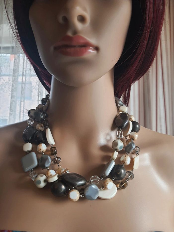 Magnifique Collier en pierre Riverstone