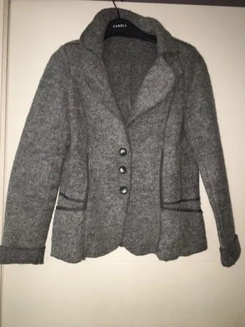 Veste en laine bouillie grise taille 40
