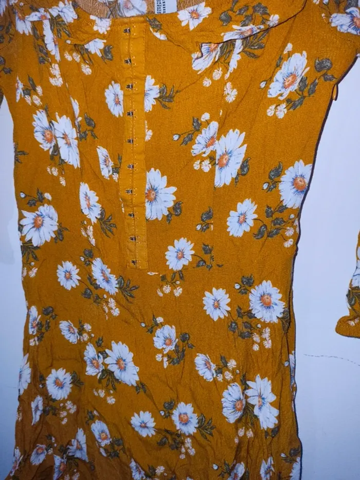 Robe courte fleurie jaune excellent état taille M - photo numéro 2