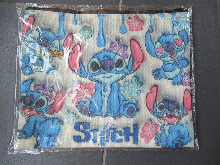 Trousse de toilette Stitch neuve - photo numéro 3