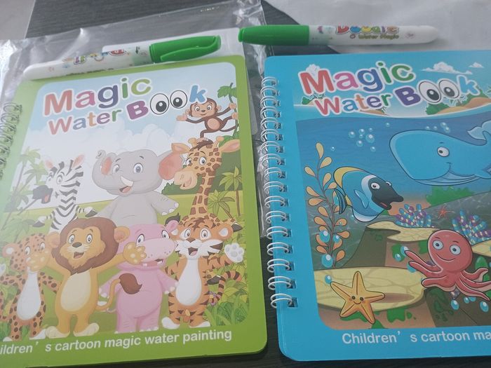 2 livres magiques à l'eau et stylo - photo numéro 2