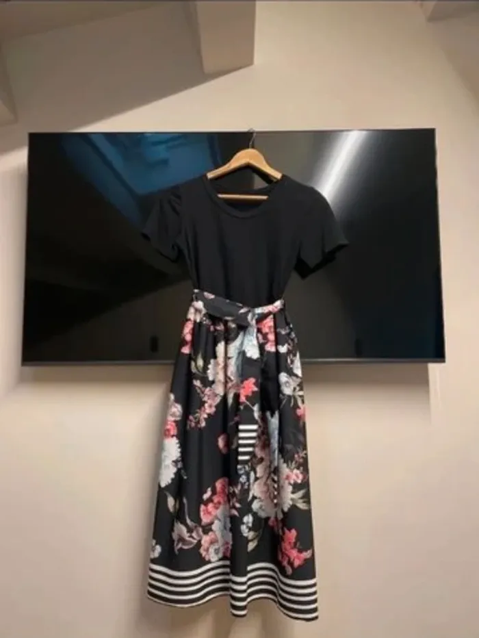 Robe longue originale, design et fleurie