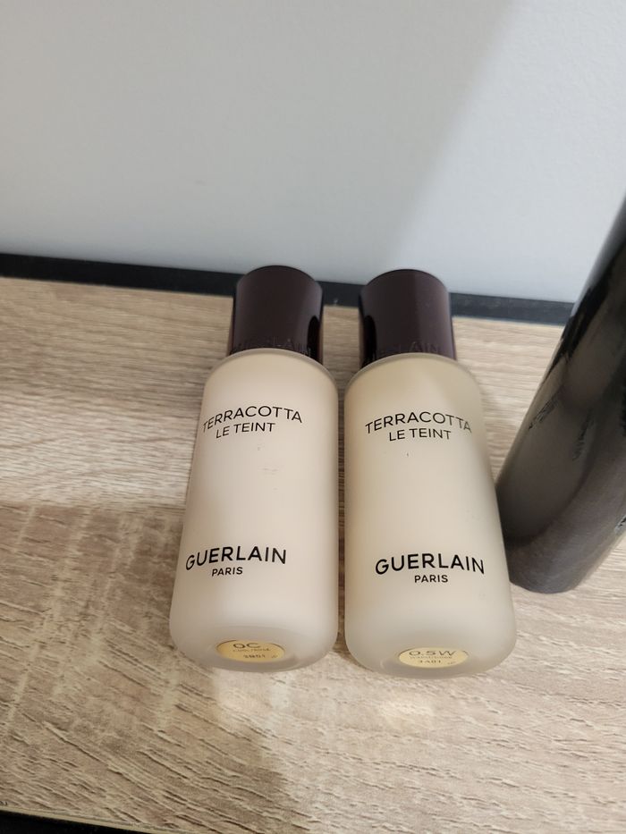 Fond de teint Terracota Guerlain 45 euros/Pièce - photo numéro 3