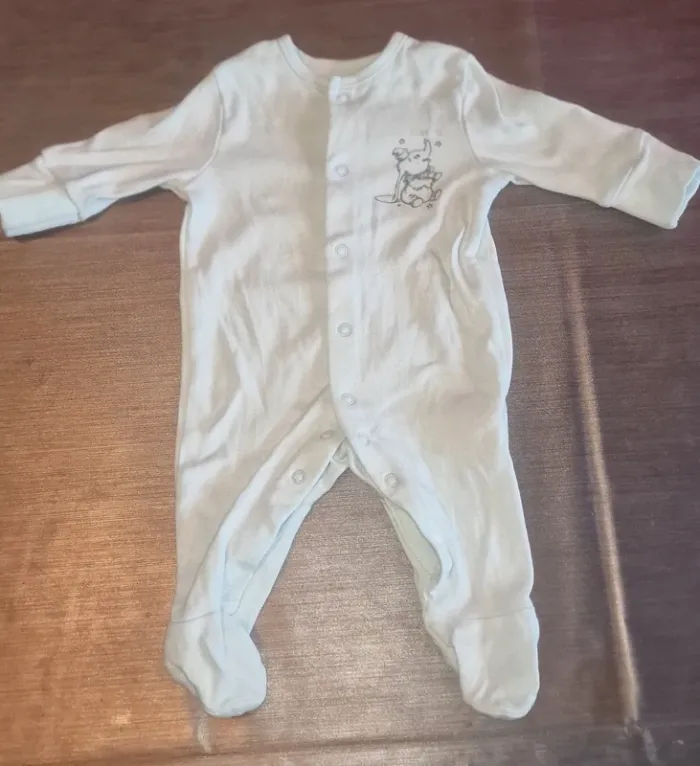 Lot pijamas 0 à 3 mois - photo numéro 2