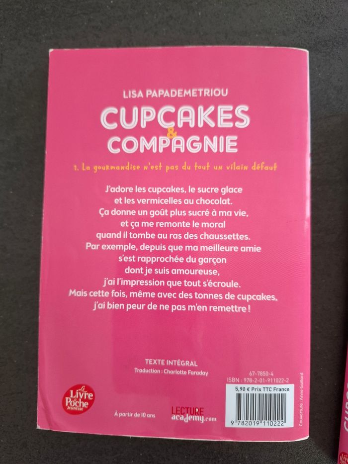 Lot de 2 livres Cupcakes & compagnie en bon état - photo numéro 2