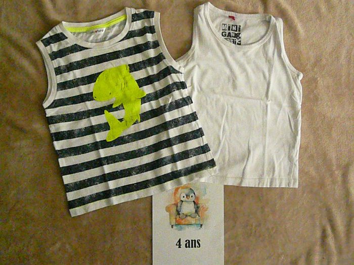 Lot de 2 débardeurs 4 ans (n°26 bis)