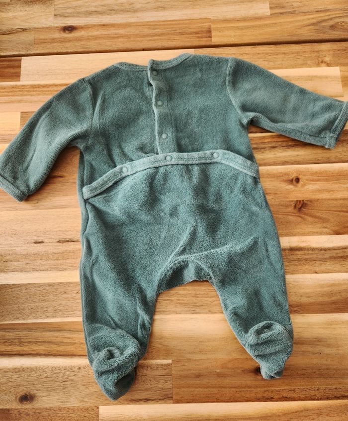 Pyjama 1 mois - photo numéro 2