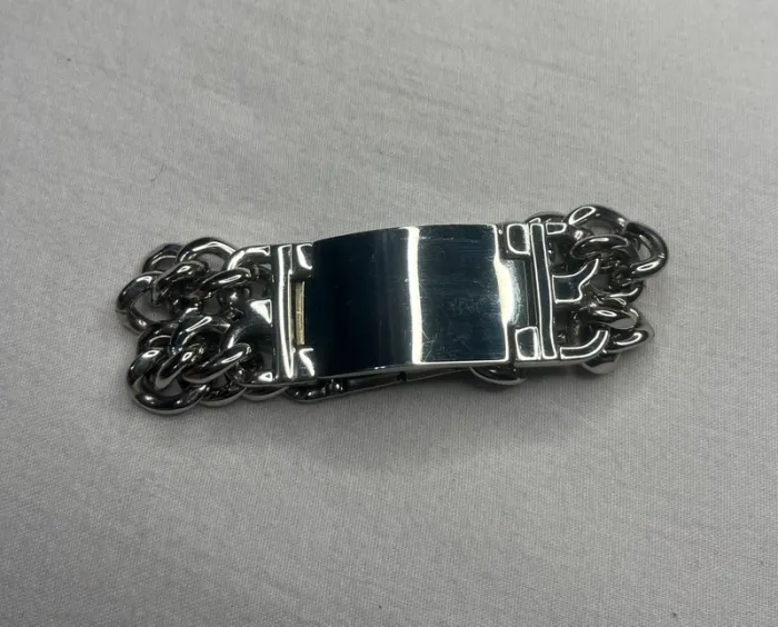 🔹 Bracelet large en métal argenté 🔹