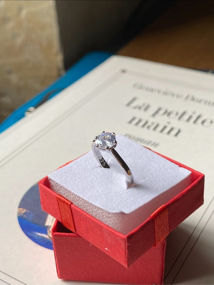 Bague brillante et raffinée boite à Cadeaux 🎁 - photo numéro 4