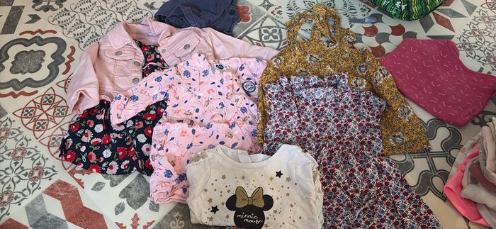Lot de vêtement fille de 6 mois