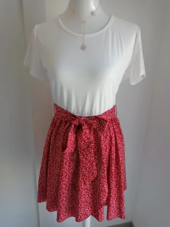 Robe bicolore rouge et blanche bi-matière imprimé fantaisie avec ceinture intégrée T.M Cupshe